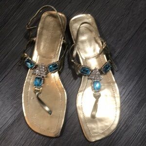 Enzo Angiolini Gold Rhinestone Thong Style Flat Sandals size 8